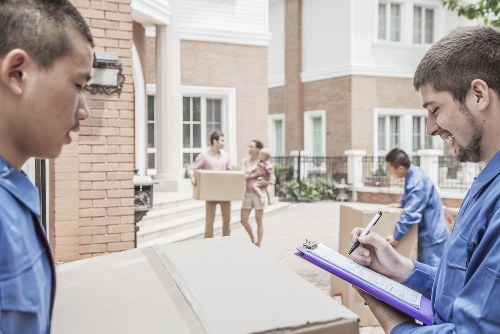 A smooth home relocation process for house removals in Uxbridge